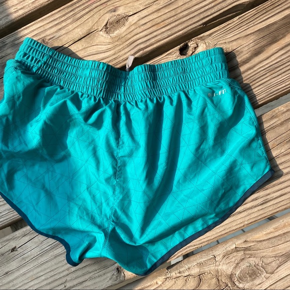 Nike Dri-Fit Shorts - Picture 7 of 7